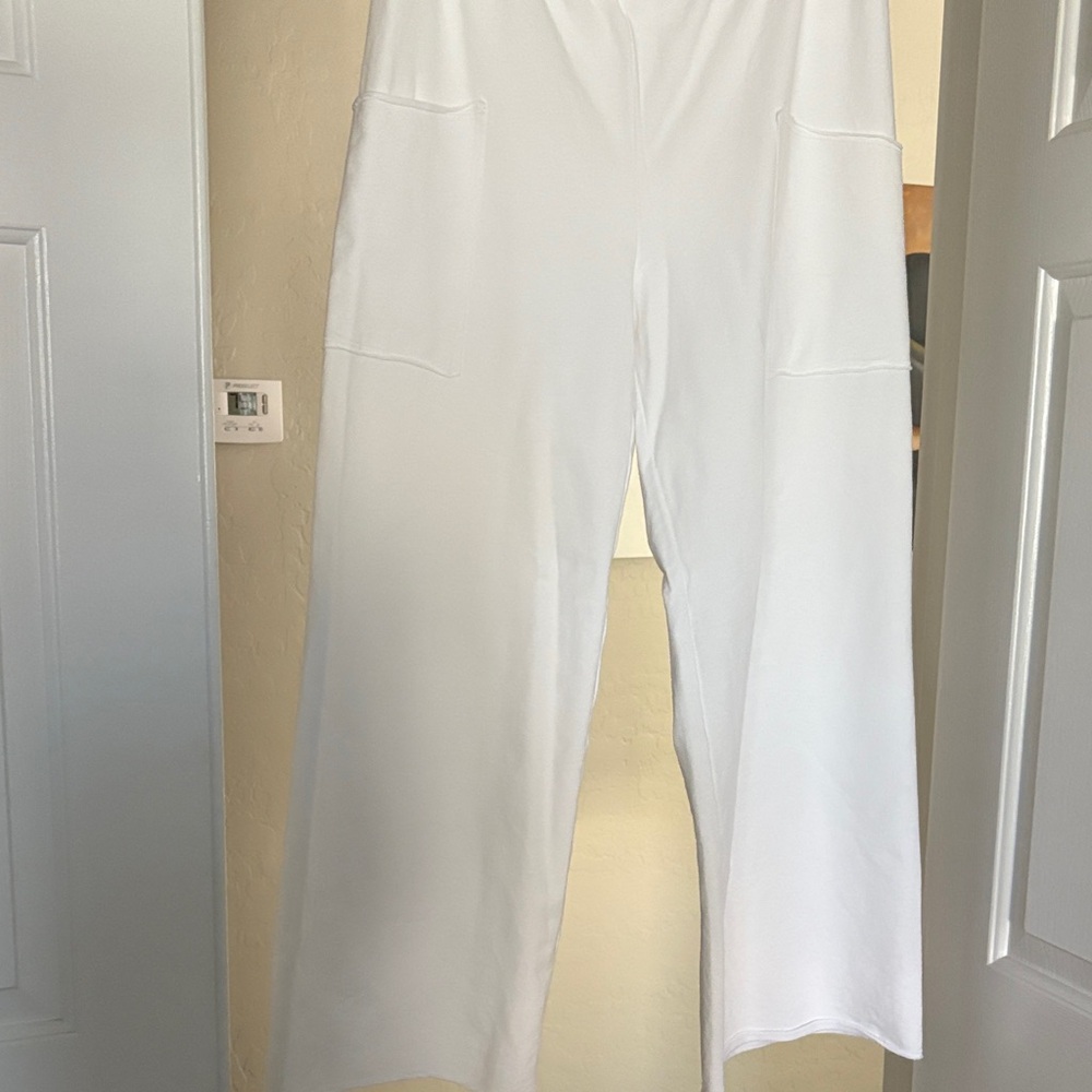 Chic White Wide Leg Women's Pants #1 - Picture 3 of 3